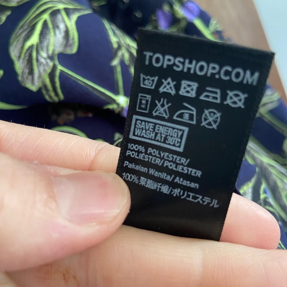 Topshop Floral Printed Smocked Blouse w Bell Sleeves - Picture 6 of 7